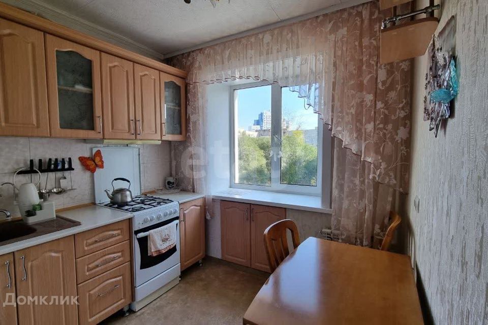 Продаётся 3-комнатная квартира, 56.4 м²