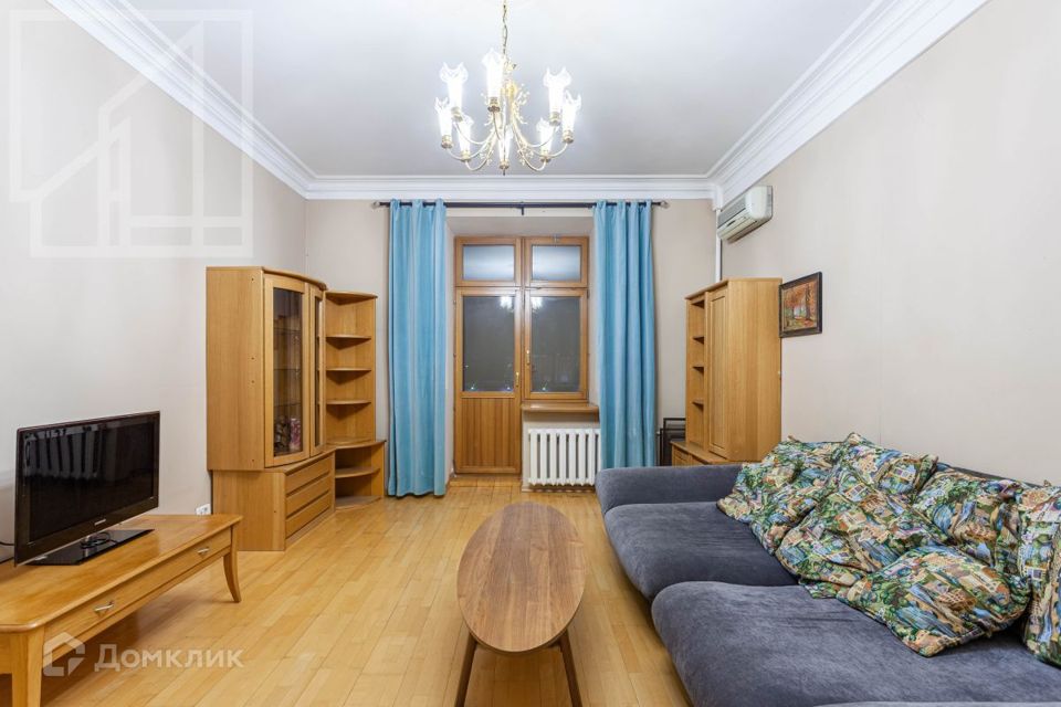 Сдаётся 4-комнатная квартира, 109 м²