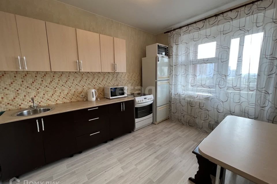 Сдаётся 1-комнатная квартира, 50 м²