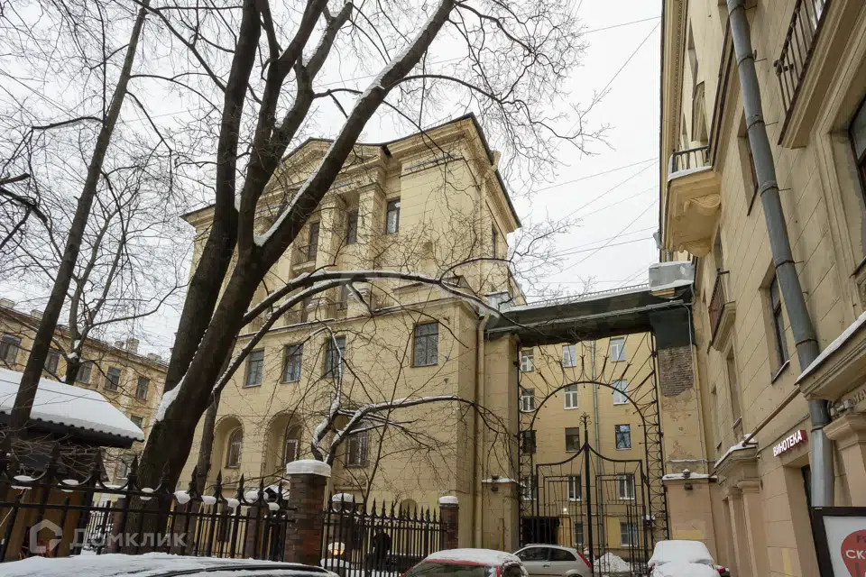 Продаётся 6-комнатная квартира, 135.5 м²