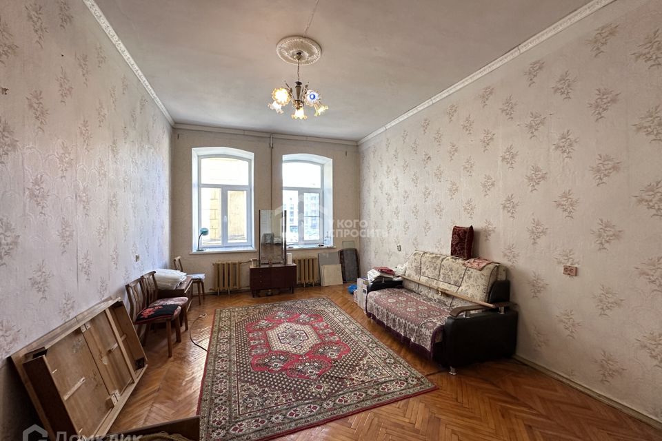 Продаётся 4-комнатная квартира, 139.3 м²