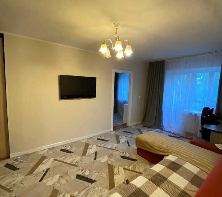 Продаётся 2-комнатная квартира, 42.4 м²