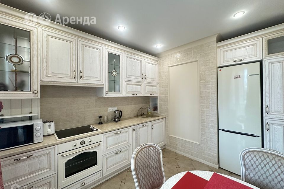 Сдаётся 2-комнатная квартира, 56 м²