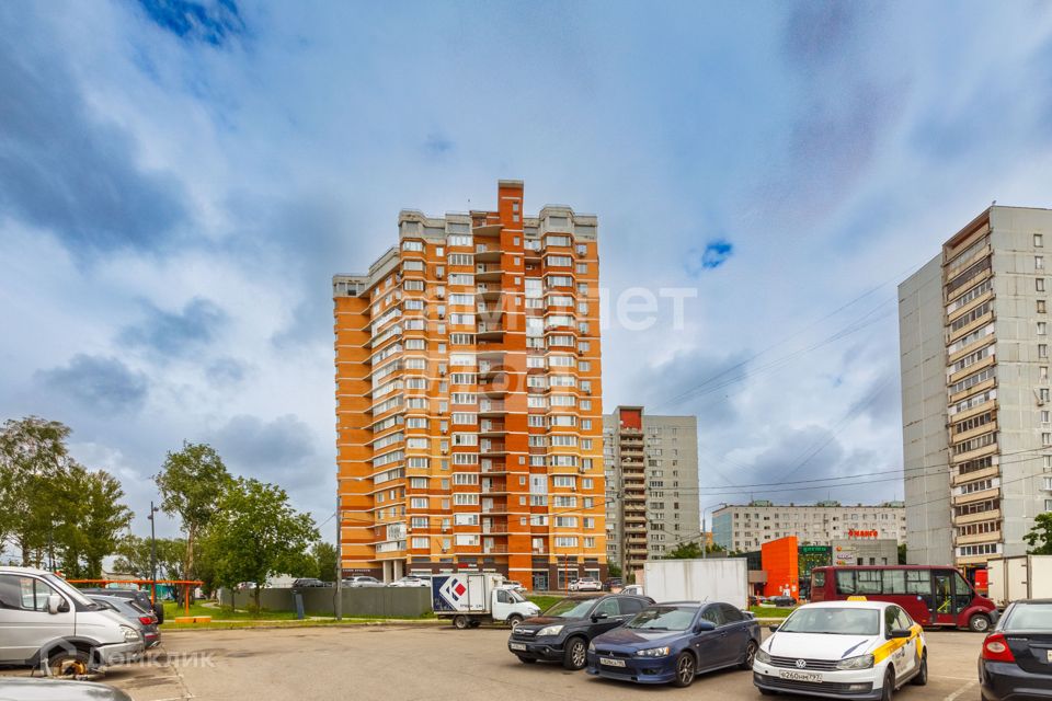 Продаётся 1-комнатная квартира, 41.8 м²