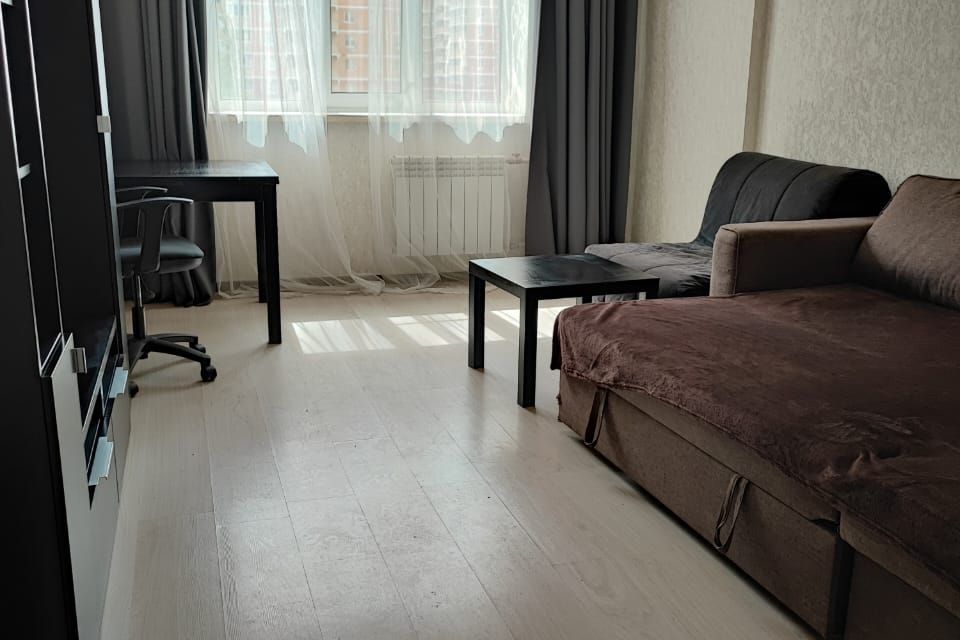 Продаётся 1-комнатная квартира, 37 м²