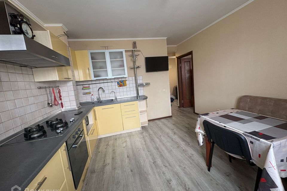 Сдаётся 2-комнатная квартира, 68 м²