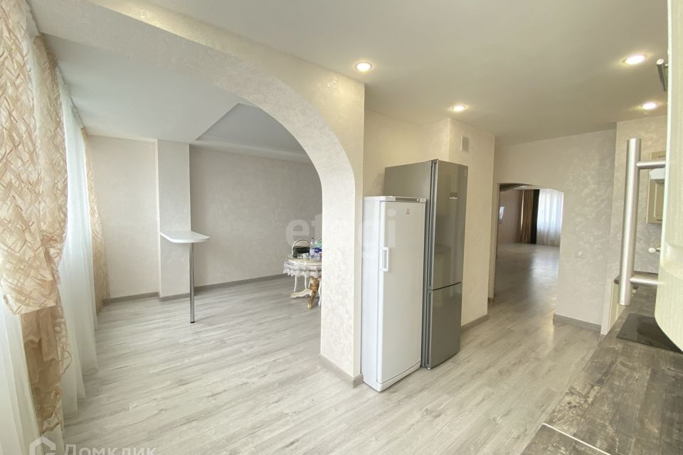 Продаётся 5-комнатная квартира, 150 м²