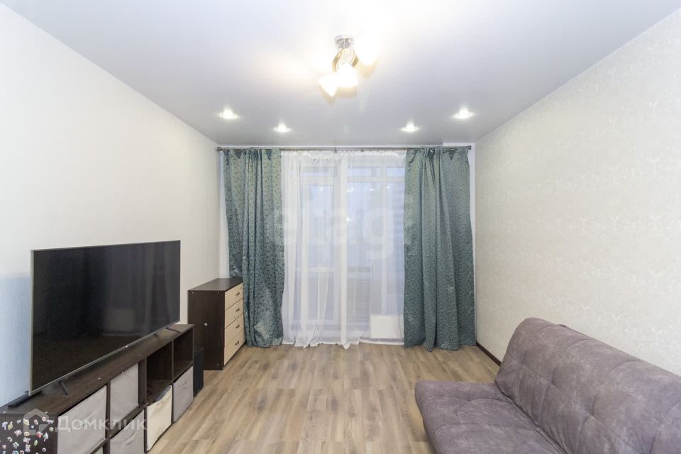 Продаётся 1-комнатная квартира, 42.7 м²
