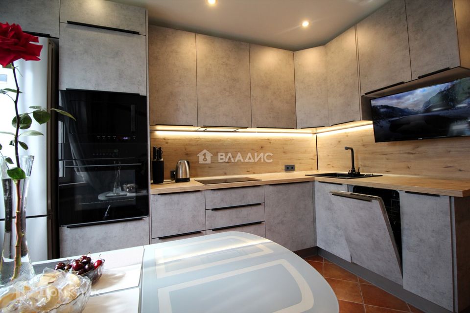 Продаётся 1-комнатная квартира, 37.6 м²