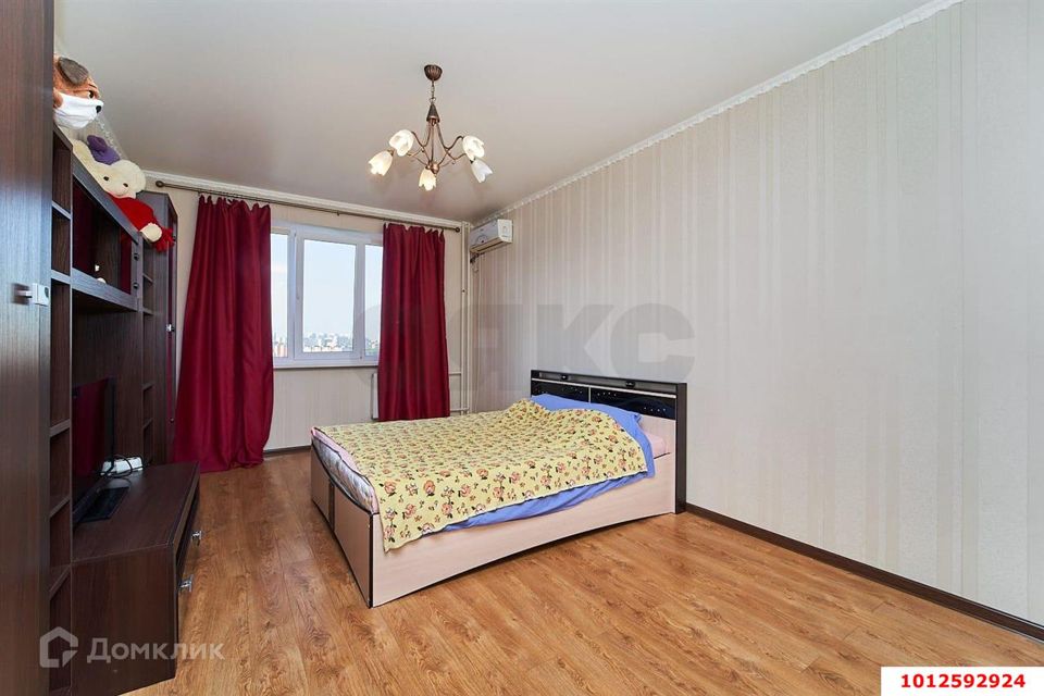 Продаётся 1-комнатная квартира, 46.7 м²