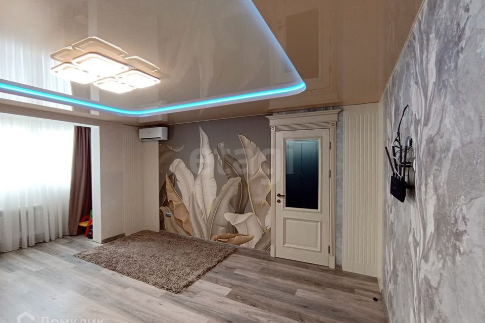 Продаётся 4-комнатная квартира, 76.4 м²