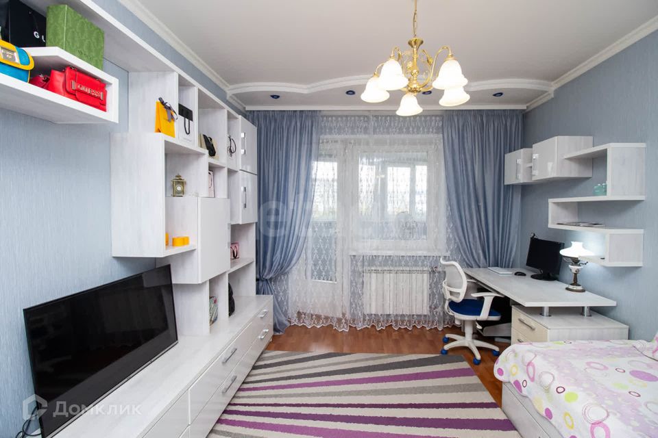 Продаётся 3-комнатная квартира, 100 м²