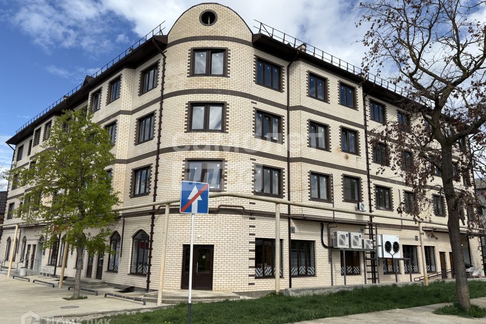 Продаётся 1-комнатная квартира, 42.2 м²