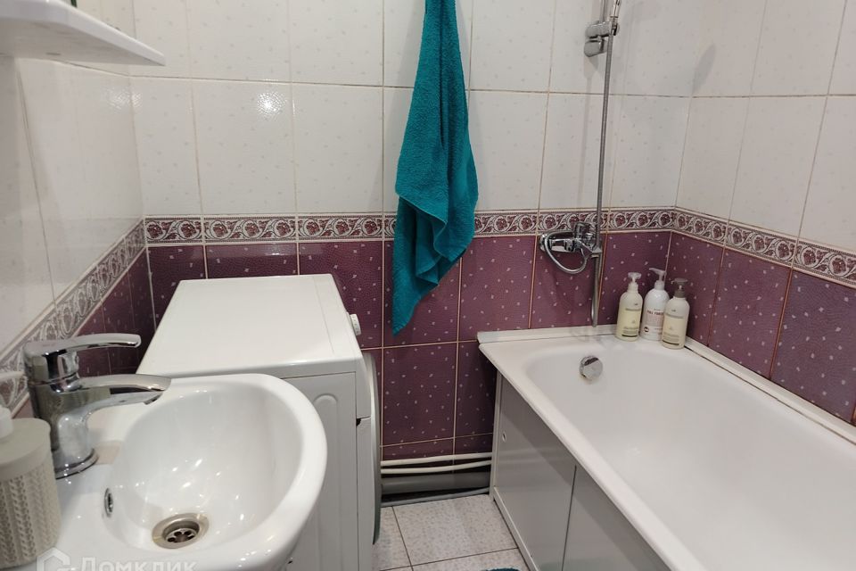 Продаётся 4-комнатная квартира, 74.6 м²