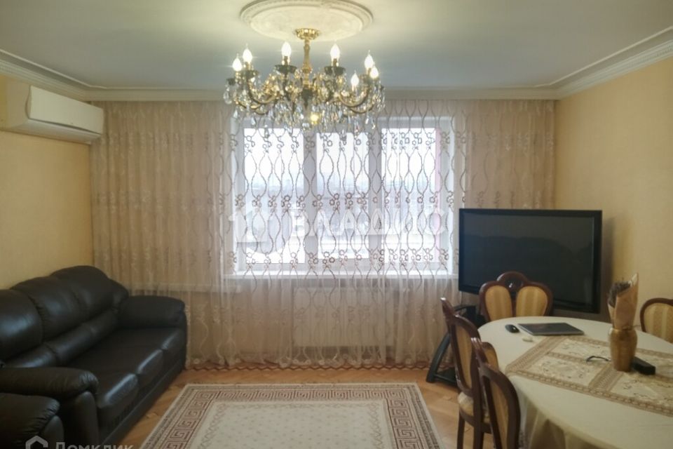 Продаётся 2-комнатная квартира, 66.7 м²