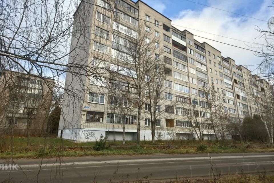 Продаётся 4-комнатная квартира, 75.9 м²