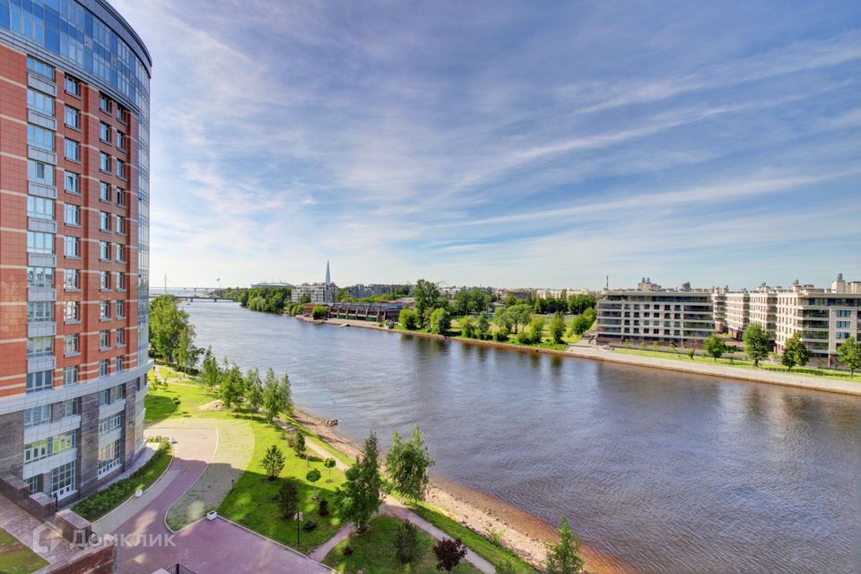 Продаётся 3-комнатная квартира, 114 м²