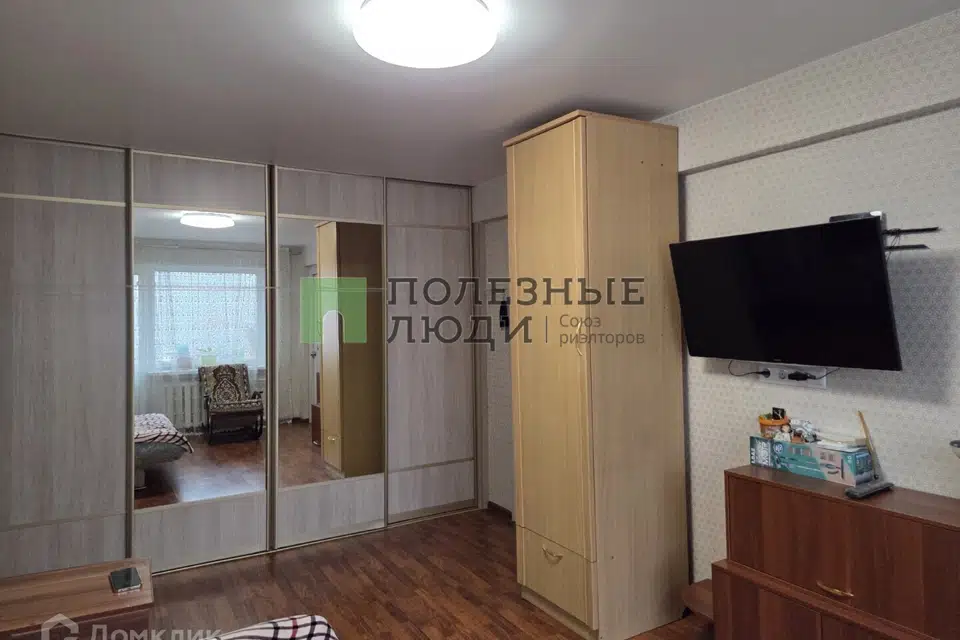 Продаётся 4-комнатная квартира, 58.6 м²