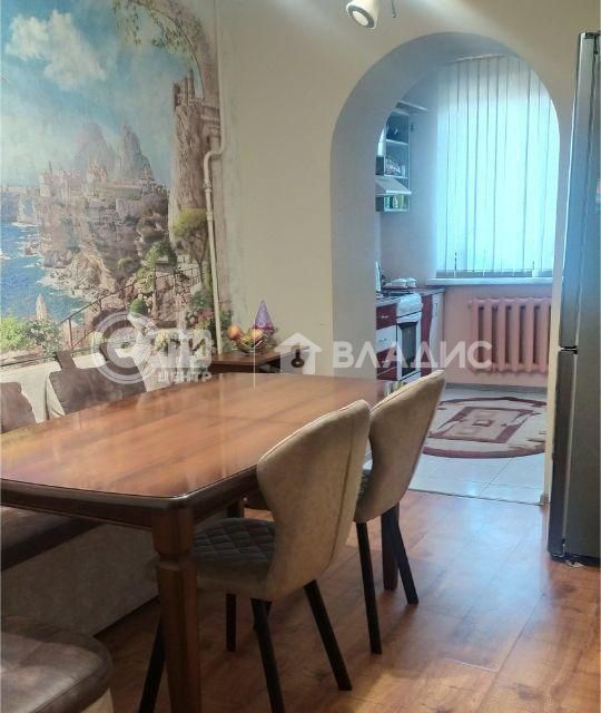 Продаётся 3-комнатная квартира, 57 м²