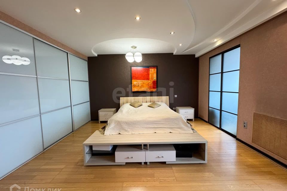Продаётся 3-комнатная квартира, 120.3 м²