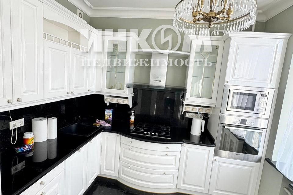 Сдаётся 2-комнатная квартира, 65 м²