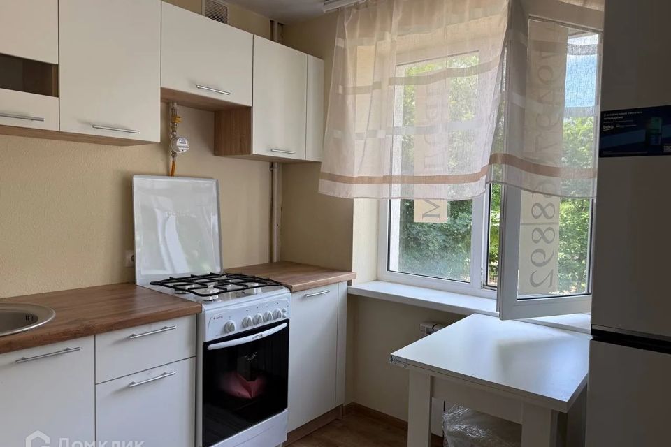 Продаётся 3-комнатная квартира, 51.7 м²