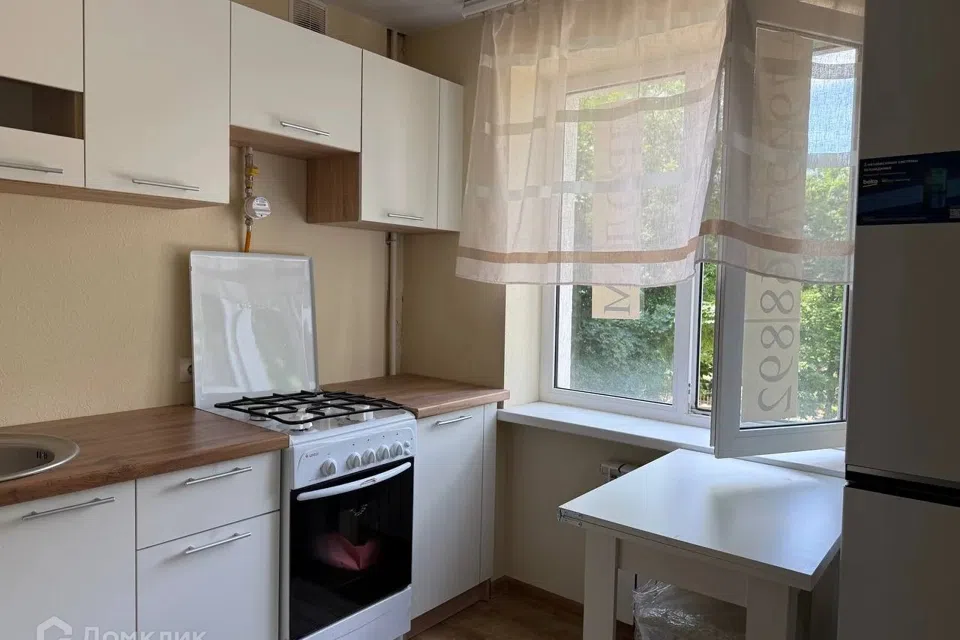Продаётся 3-комнатная квартира, 51.7 м²