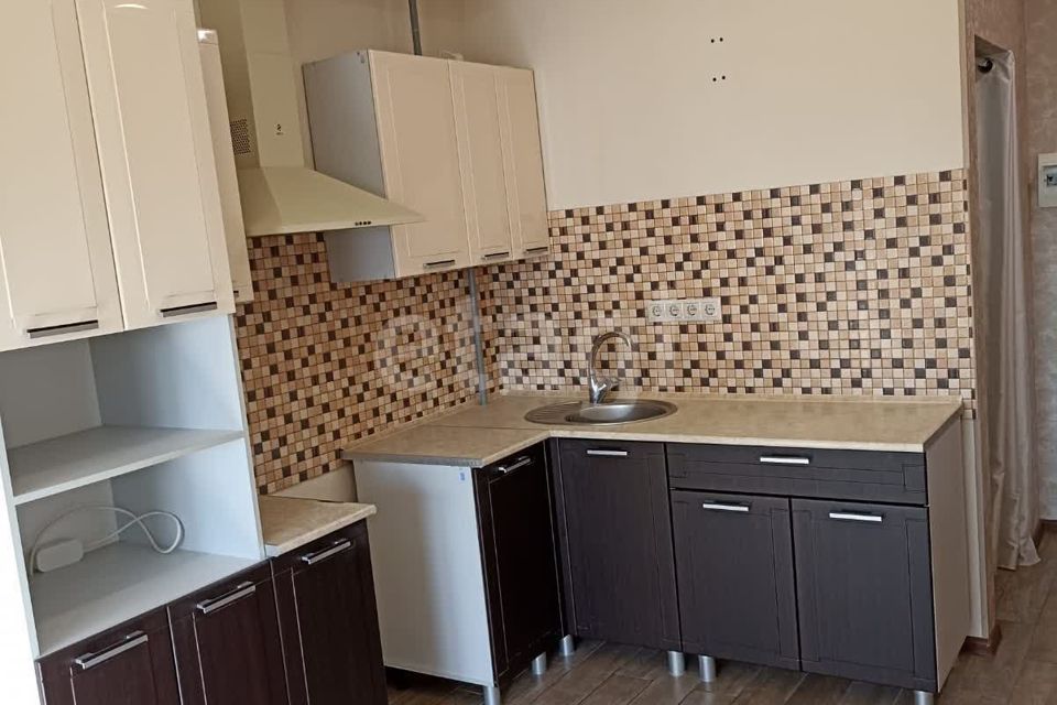 Продаётся 1-комнатная квартира, 38 м²