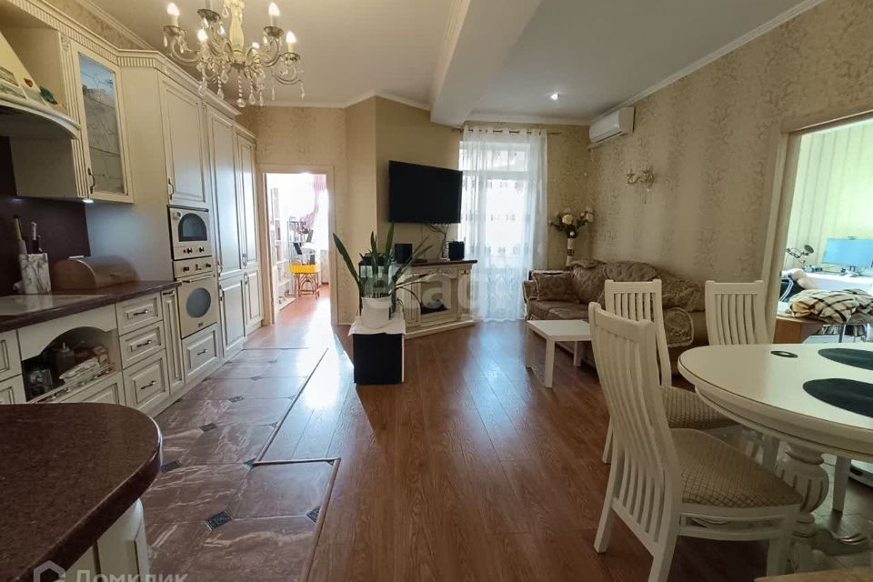 Продаётся 2-комнатная квартира, 57.3 м²
