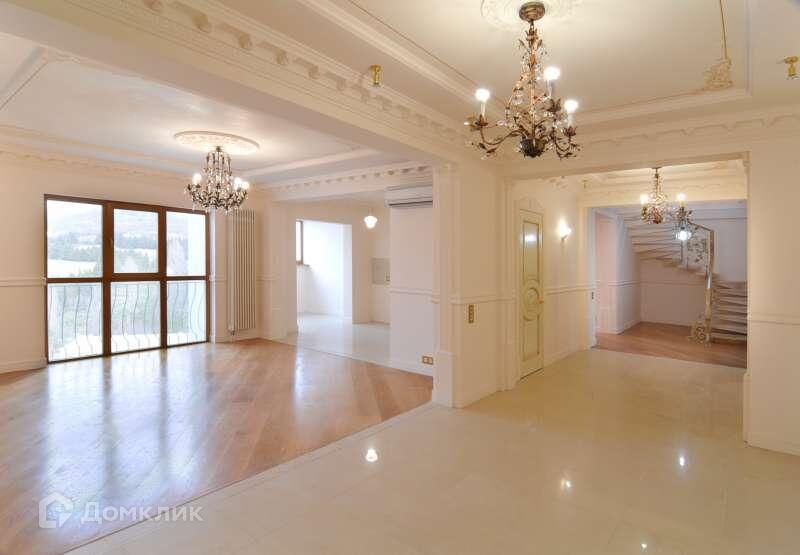 Продаётся 6-комнатная квартира, 321.8 м²