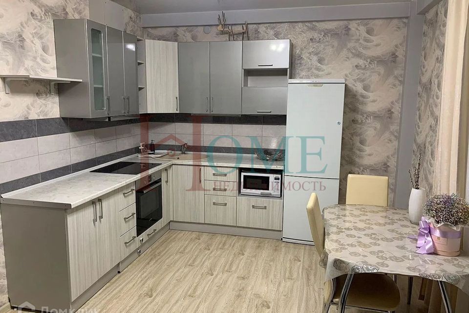 Сдаётся 1-комнатная квартира, 42 м²