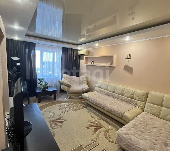 Продаётся 4-комнатная квартира, 83 м²