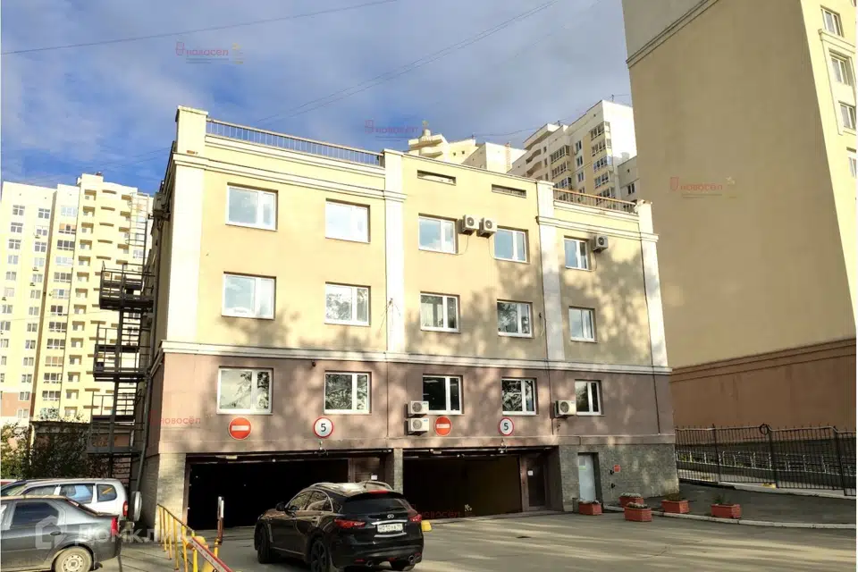 Сдаётся офис, 305.4 м²