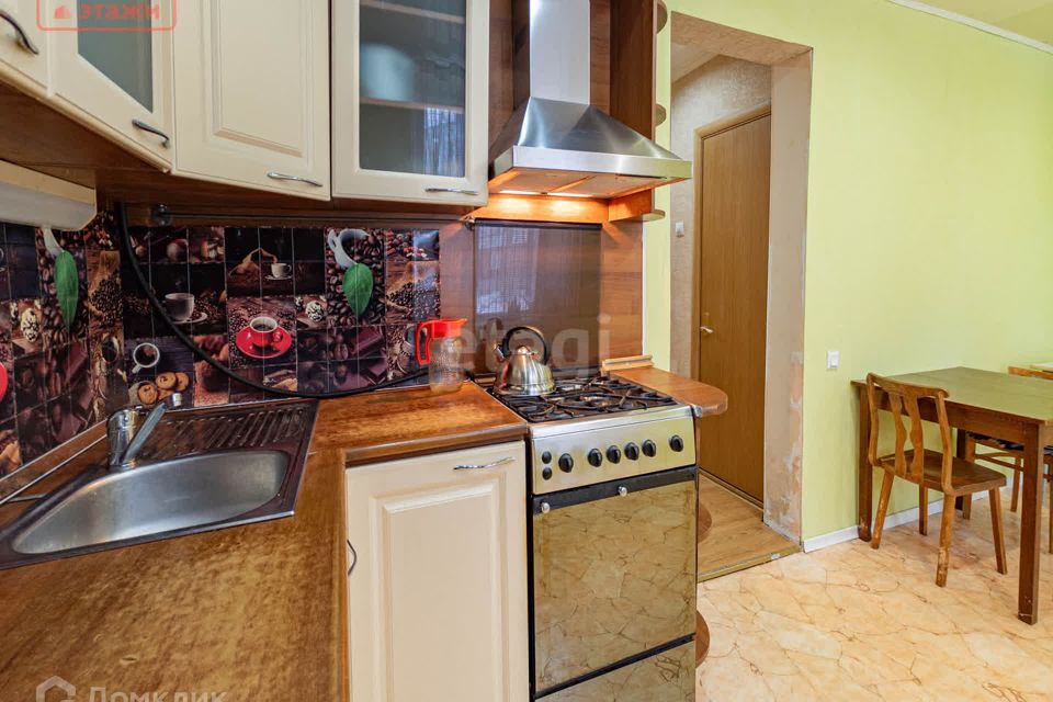 Продаётся 4-комнатная квартира, 105 м²