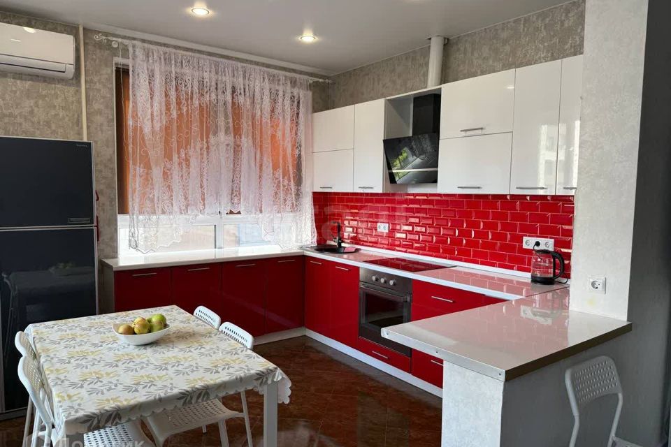 Продаётся 3-комнатная квартира, 82.2 м²