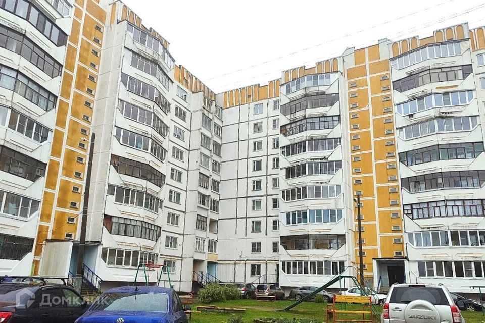 Продаётся 2-комнатная квартира, 67.6 м²