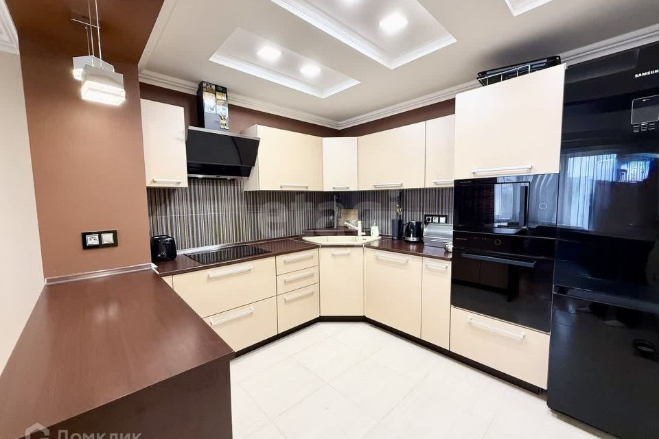 Продаётся 2-комнатная квартира, 55.9 м²