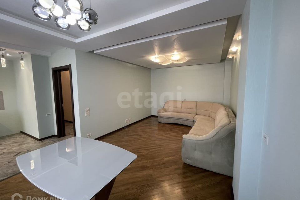 Продаётся 2-комнатная квартира, 66.2 м²