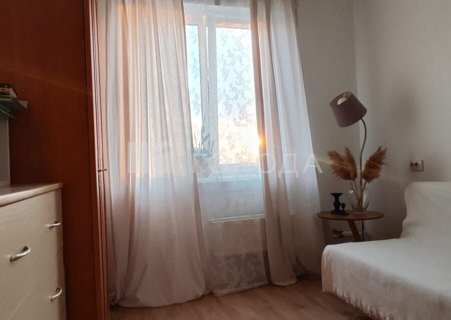 Продаётся 1-комнатная квартира, 42.7 м²