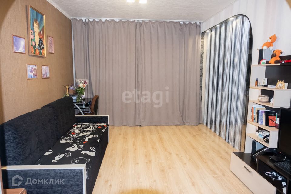 Продаётся 2-комнатная квартира, 56.2 м²