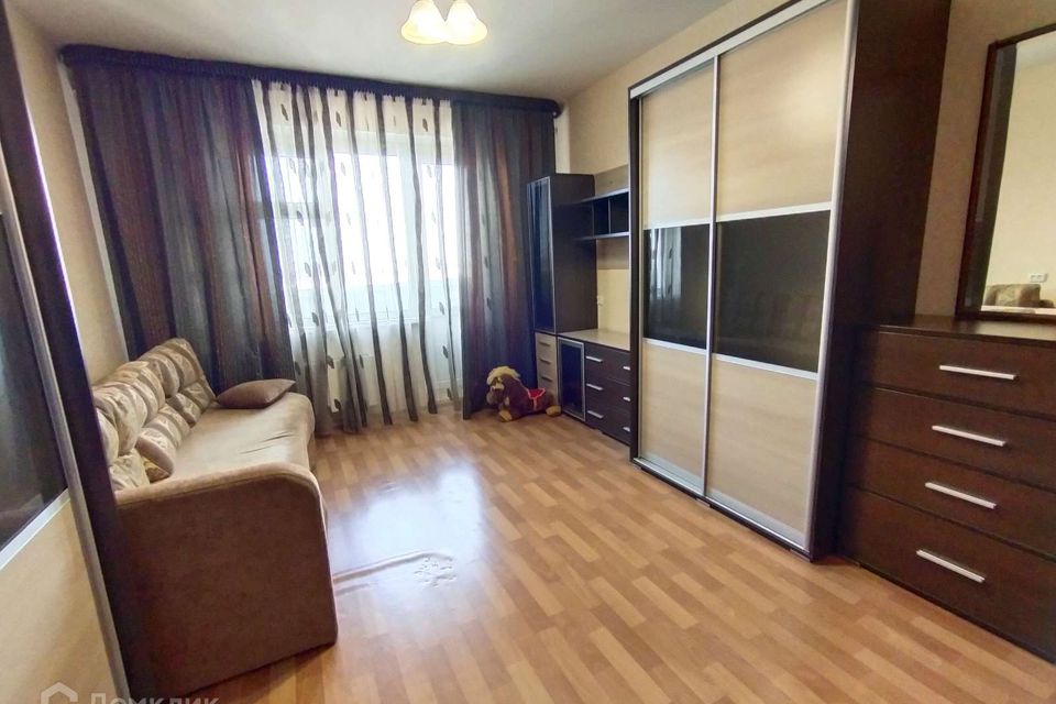 Продаётся 1-комнатная квартира, 38 м²