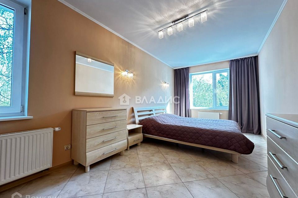 Сдаётся 2-комнатная квартира, 81.4 м²