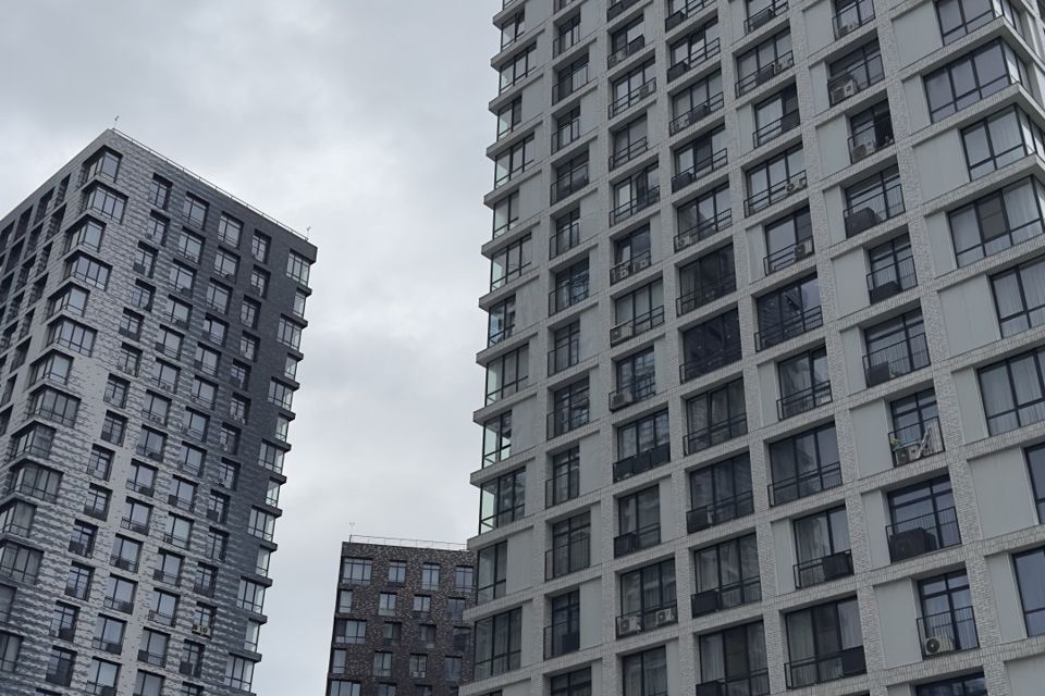 Продаётся 3-комнатная квартира, 108 м²
