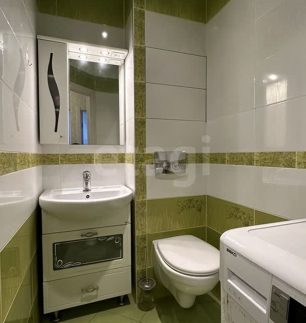 Сдаётся 2-комнатная квартира, 58.7 м²