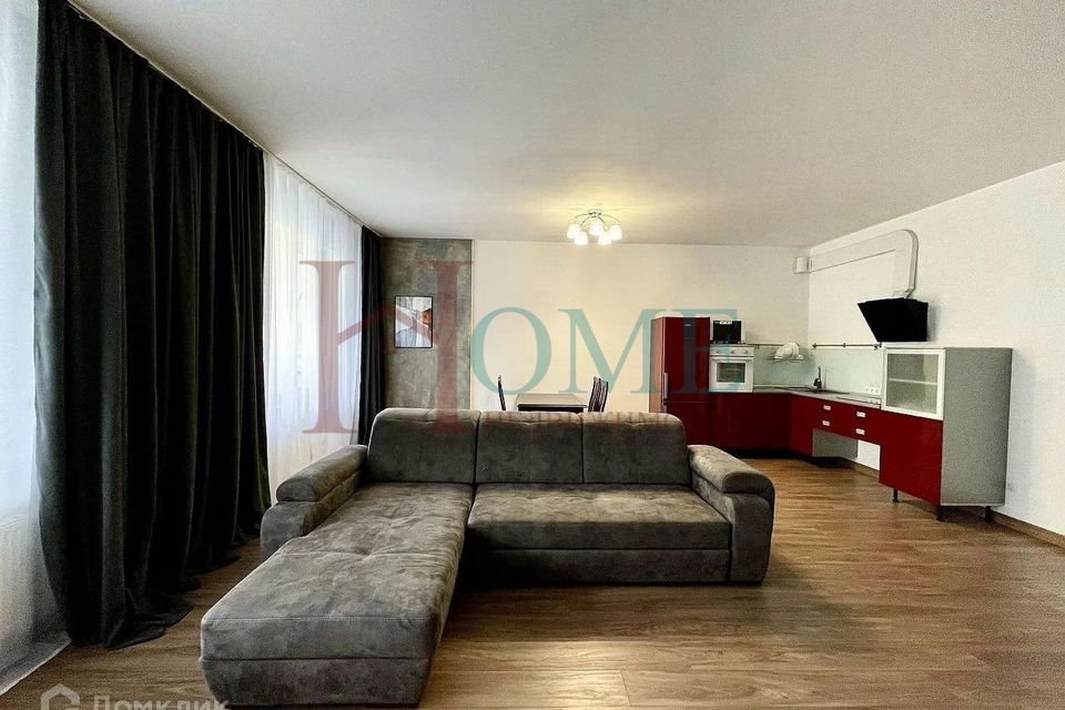 Сдаётся 2-комнатная квартира, 80.4 м²