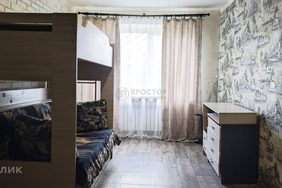 Продаётся 1-комнатная квартира, 37.3 м²