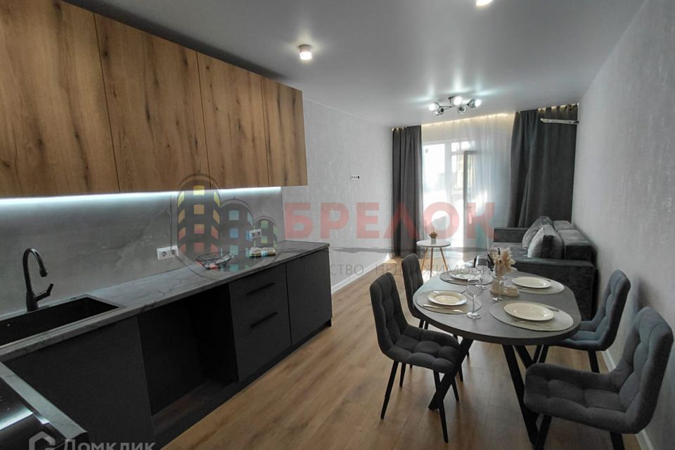 Продаётся 1-комнатная квартира, 42 м²