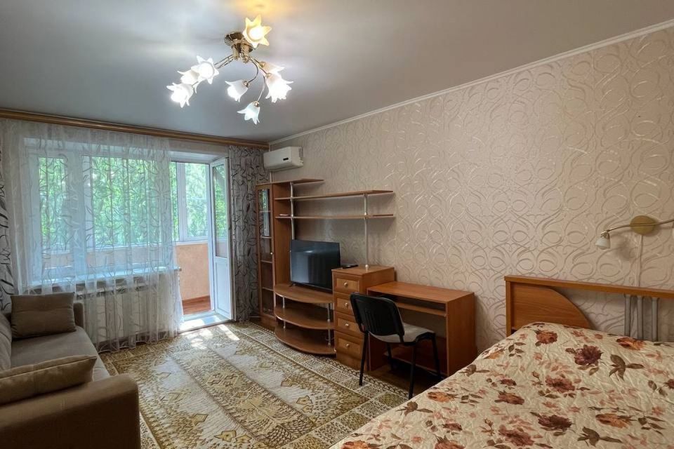 Сдаётся 1-комнатная квартира, 50 м²