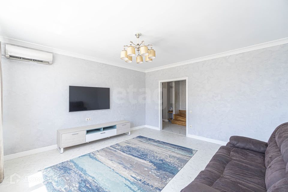 Продаётся 5-комнатная квартира, 159.1 м²
