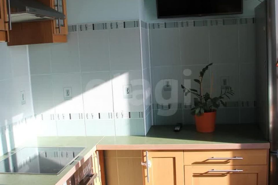 Сдаётся 1-комнатная квартира, 50 м²